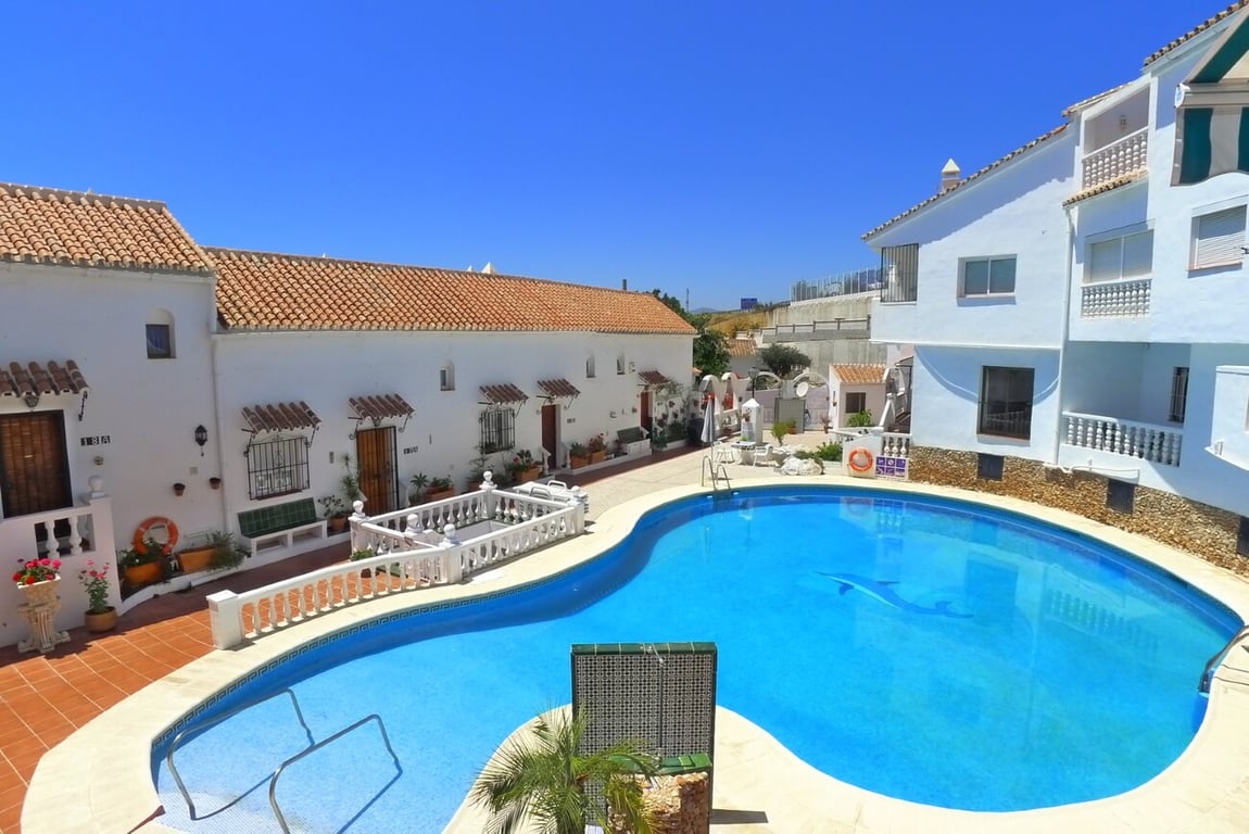 House in Maro - Image 3