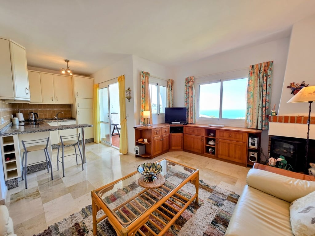 House in Maro - Image 2