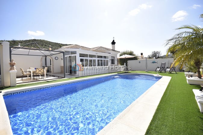 Villa in Arboleas - view 1