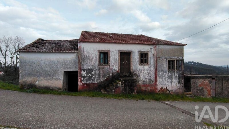 House in Alvaiazere - view 1