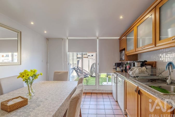 Apartment in Almada - view 1