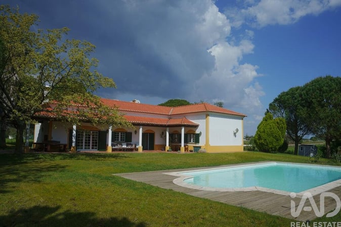 House in Biscainho - view 1