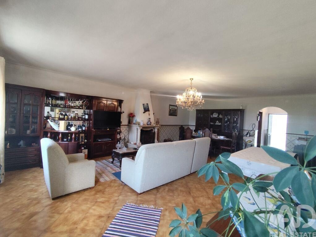 House in Valbom - Image 5