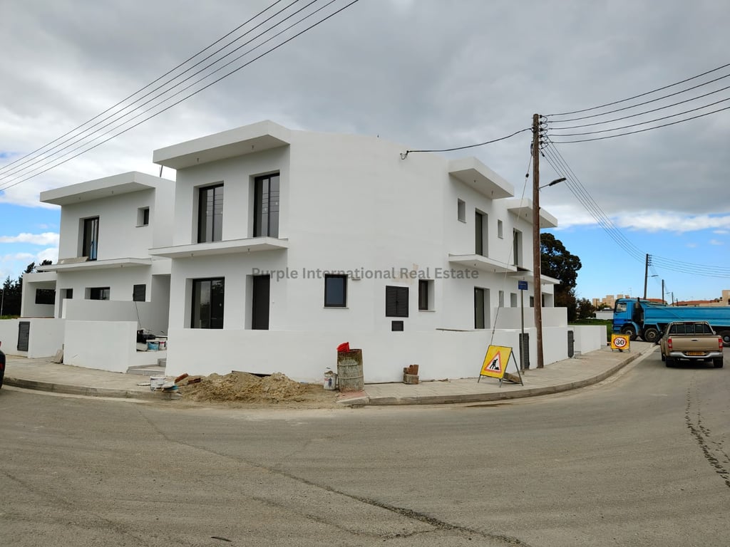House in Kiti - Image 2