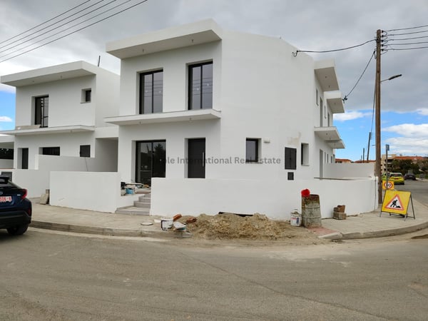 House in Kiti - view 1