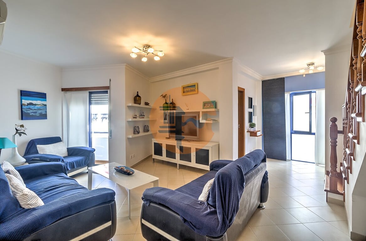 Apartment in Vila Real de Santo Antonio - Image 3