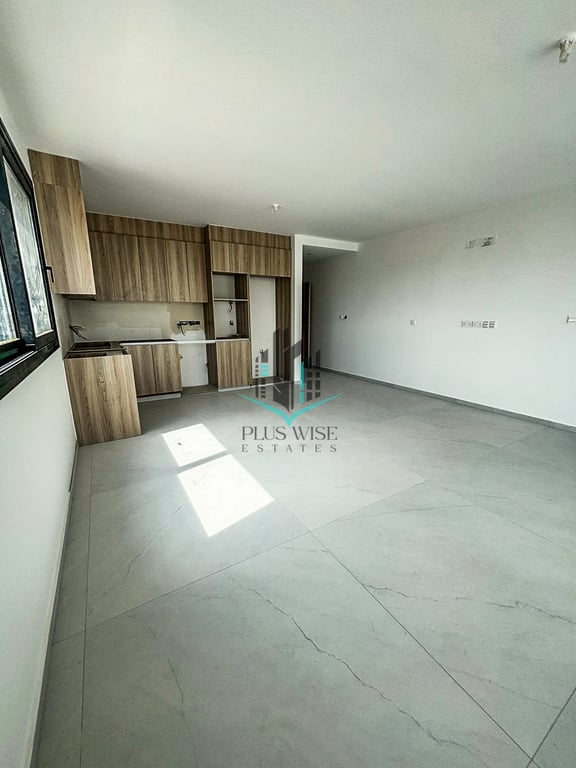 Apartment in Oroklini - Image 2