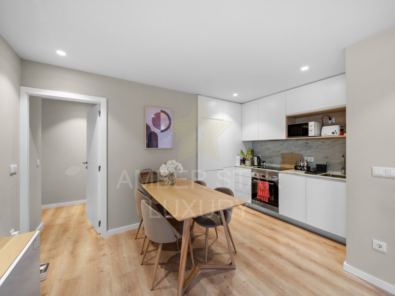 Apartment in Porto - Image 3