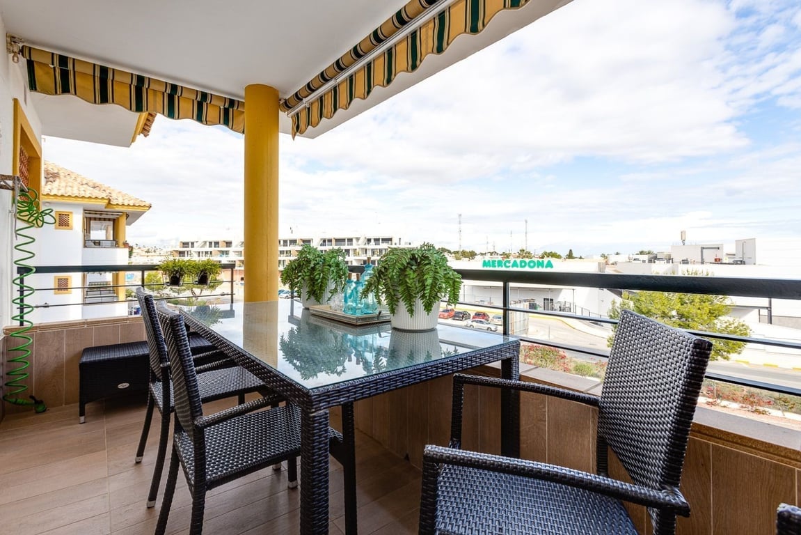 Penthouse in Dehesa de Campoamor - Image 2