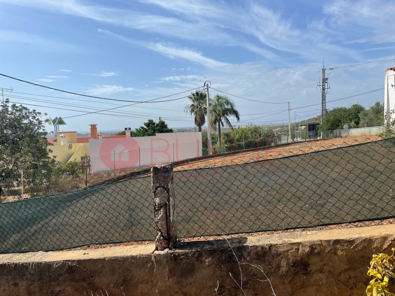 House in Santa Barbara de Nexe - Image 3