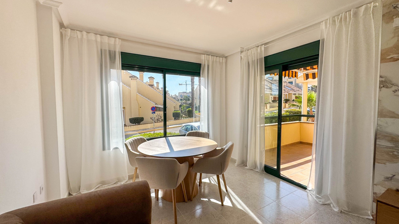 Apartment in Dehesa de Campoamor - Image 2