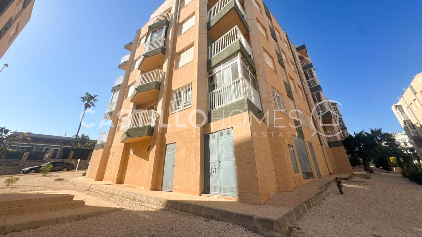 House in Torrevieja - Image 2