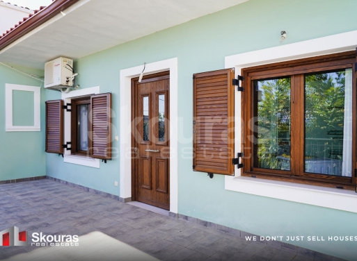 House in Petalidi - view 1