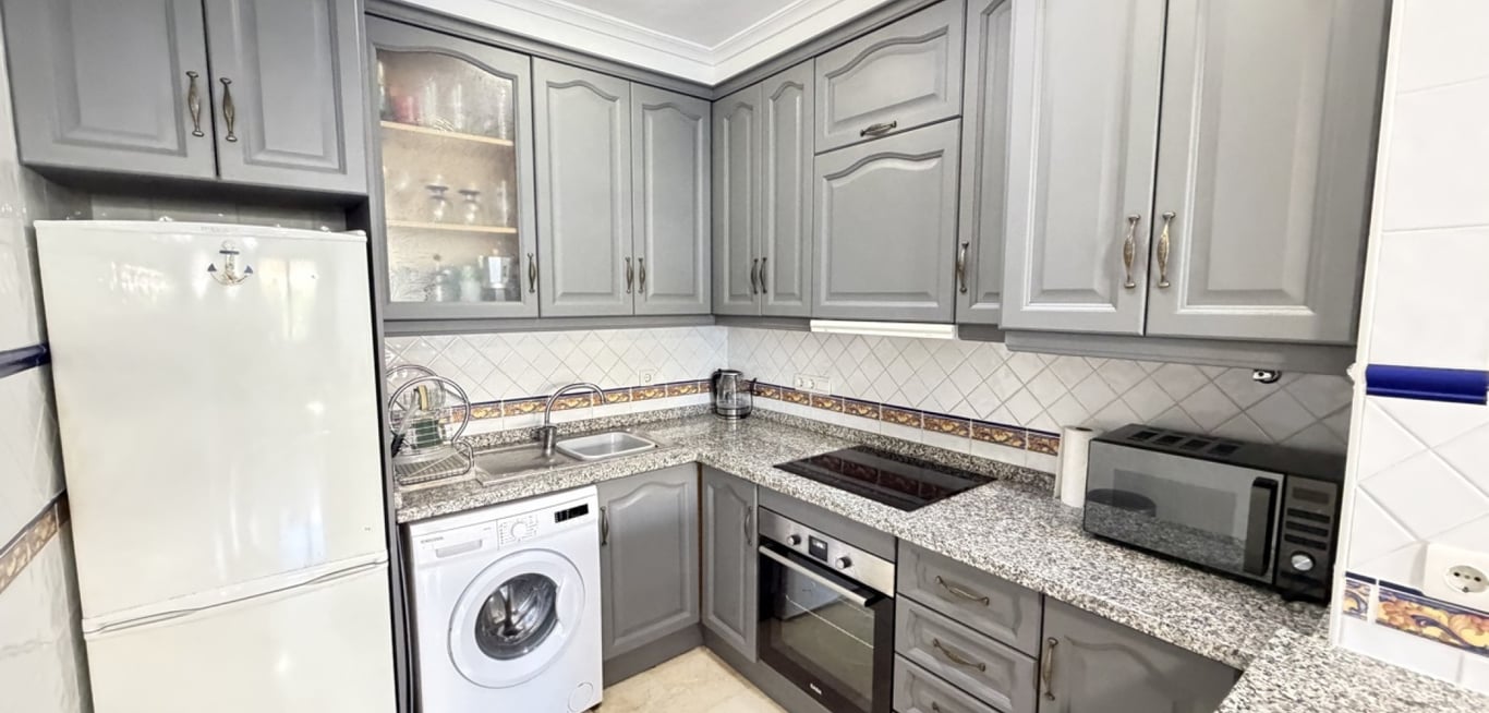 House in Villamartin - Image 3