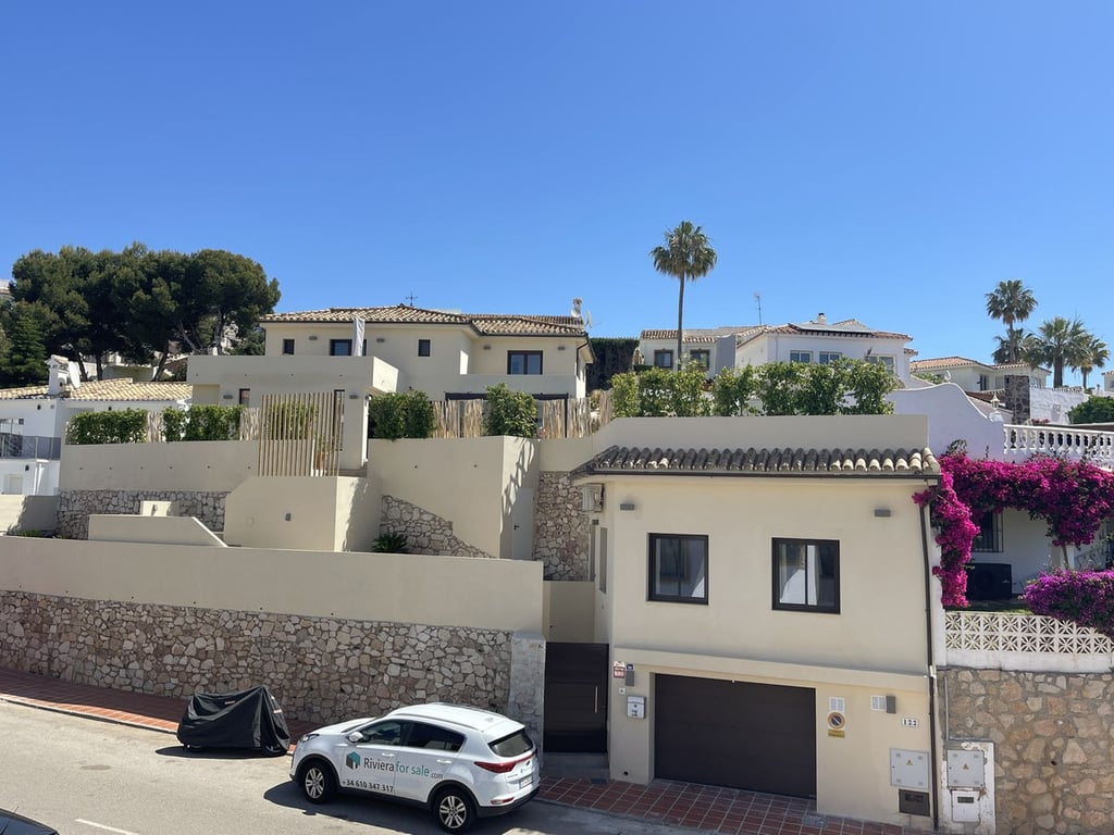 Villa in Riviera del Sol - Image 3