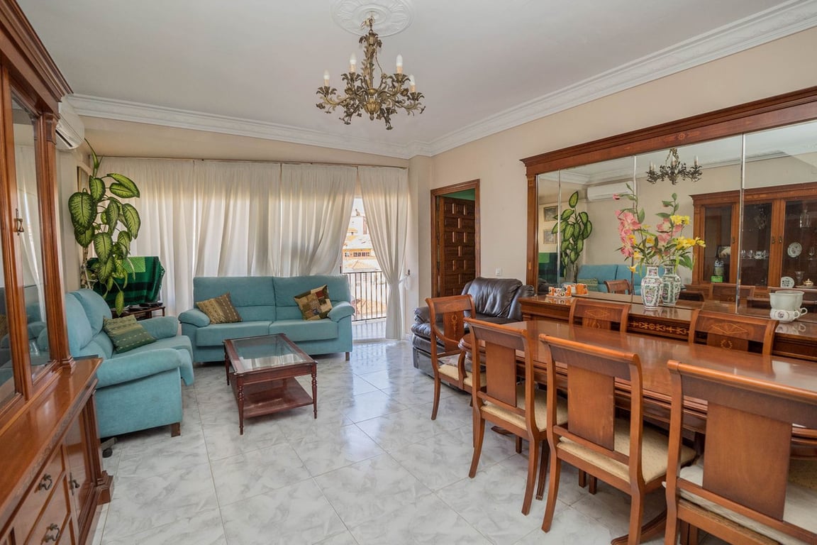 Apartment in Fuengirola - Image 2