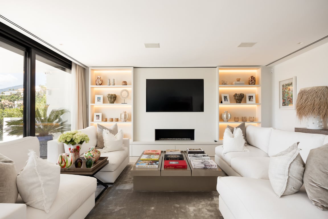 Villa in Nueva Andalucia - Image 3