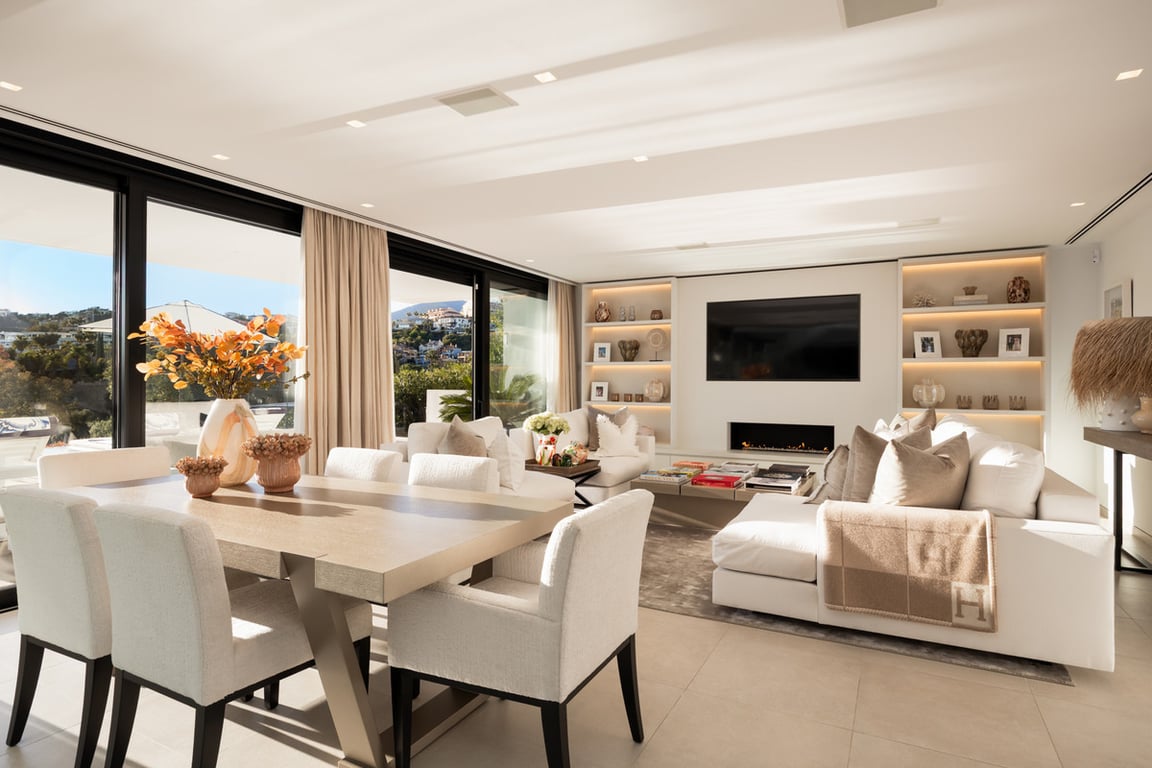 Villa in Nueva Andalucia - Image 2