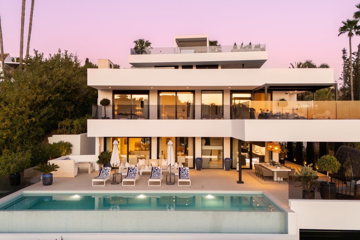 Villa in Nueva Andalucia