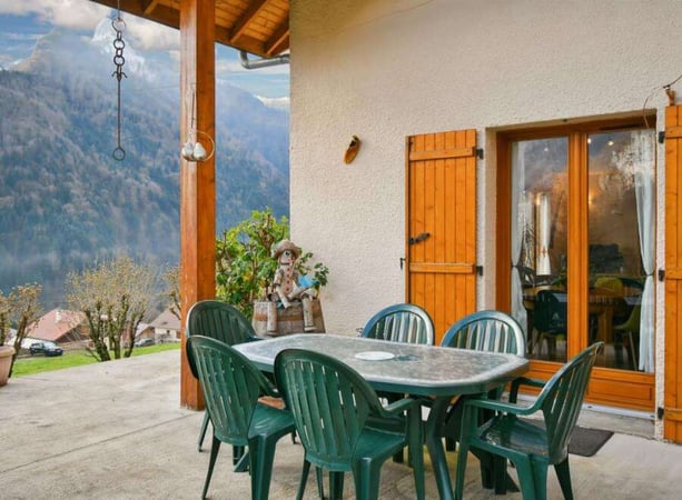 Villa in La Balme-de-Thuy - view 1