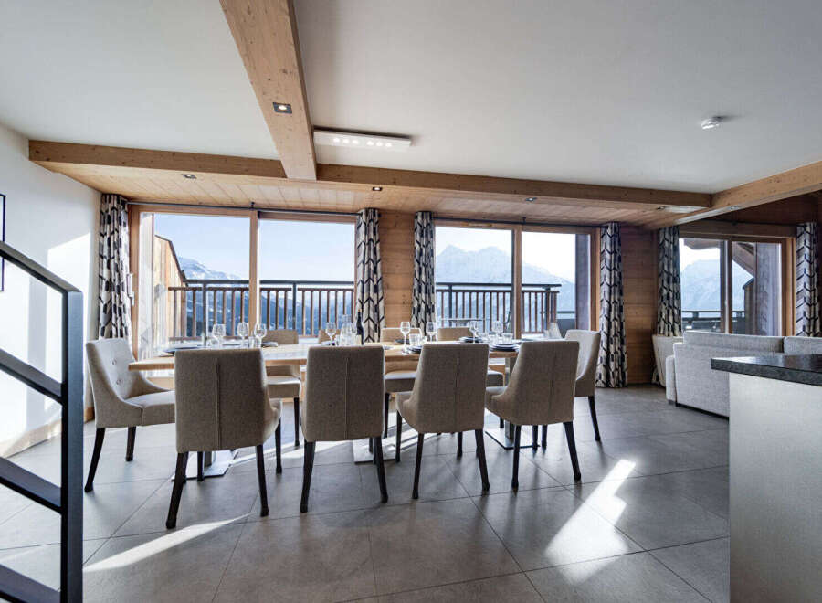 Apartment in Bourg-Saint-Maurice - Image 2