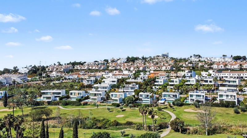 Land in Estepona - view 1