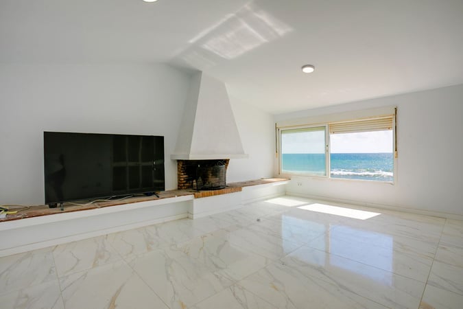 Villa in Estepona - view 1