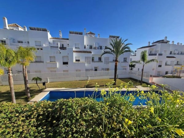 Apartment in Estepona - view 1