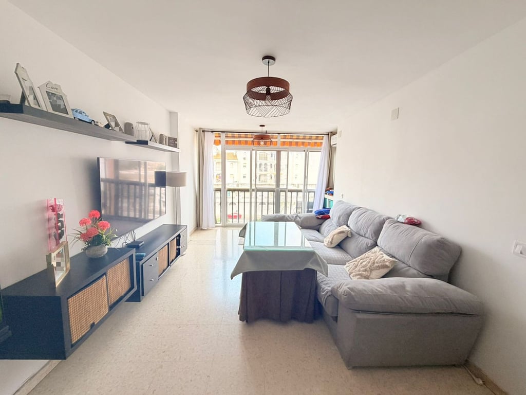 Apartment in Arroyo de la Miel - Image 2