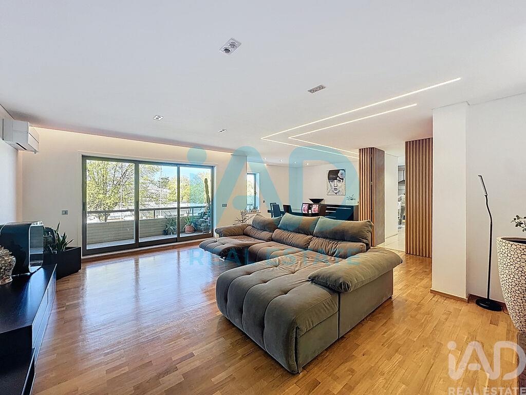 Apartment in Burgaes - Image 2