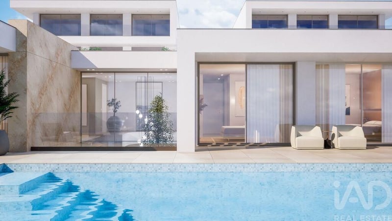 House in Arco da Calheta - view 1