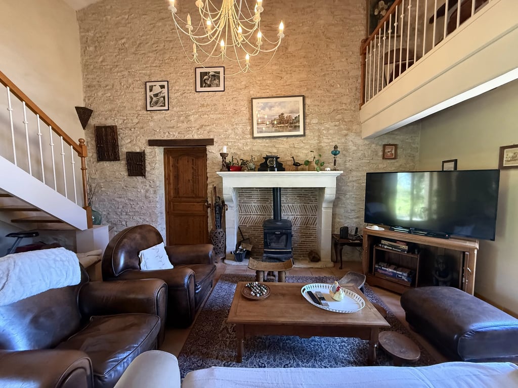 House in Cuhon - Image 3