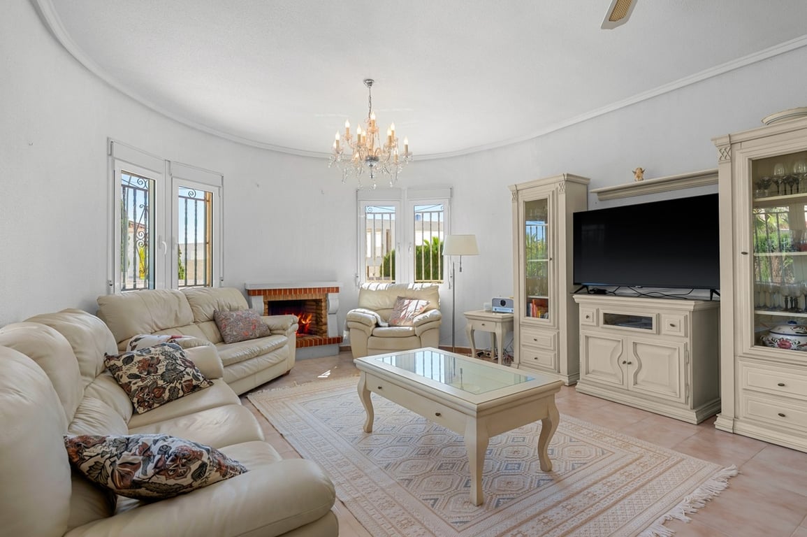 Villa in Ciudad Quesada - Image 3