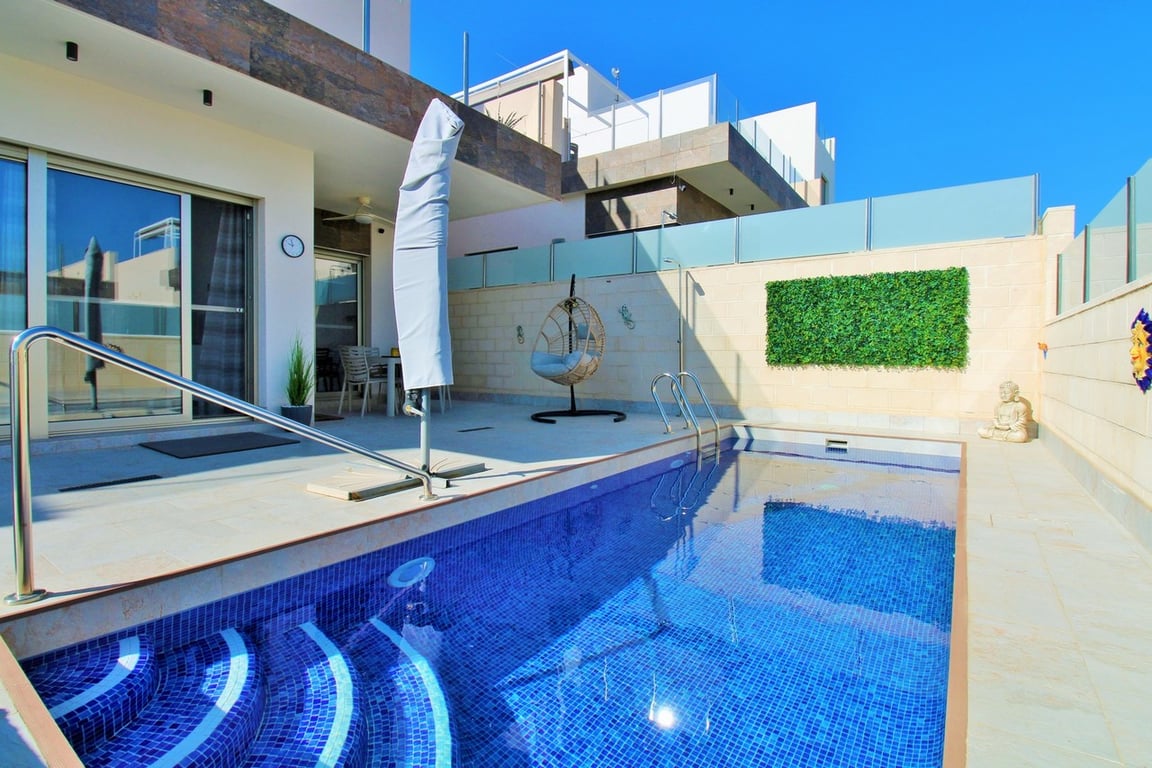 Villa in Villamartin - Image 2