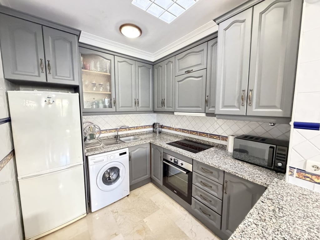 House in Villamartin - Image 3