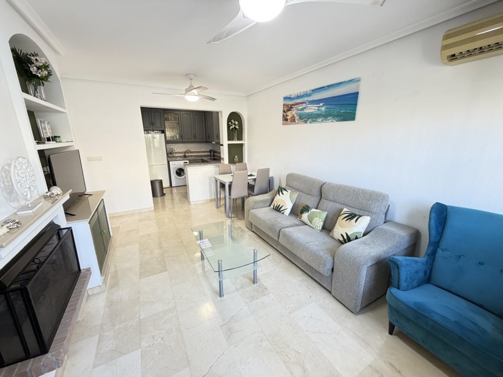 House in Villamartin - Image 2