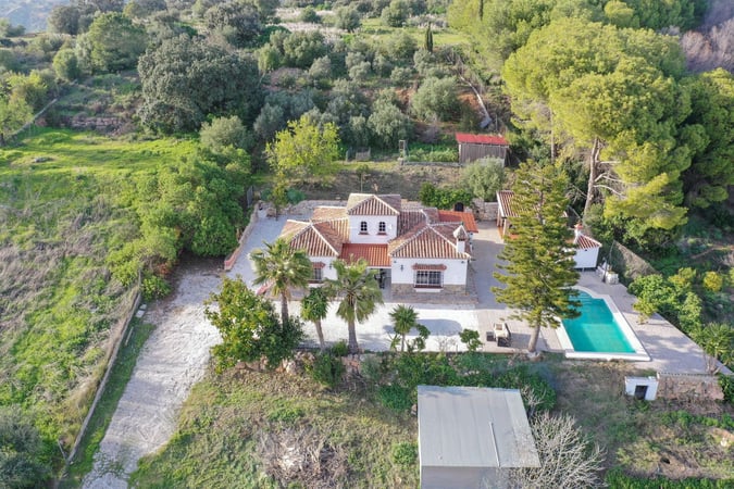 Villa in Coin - view 1