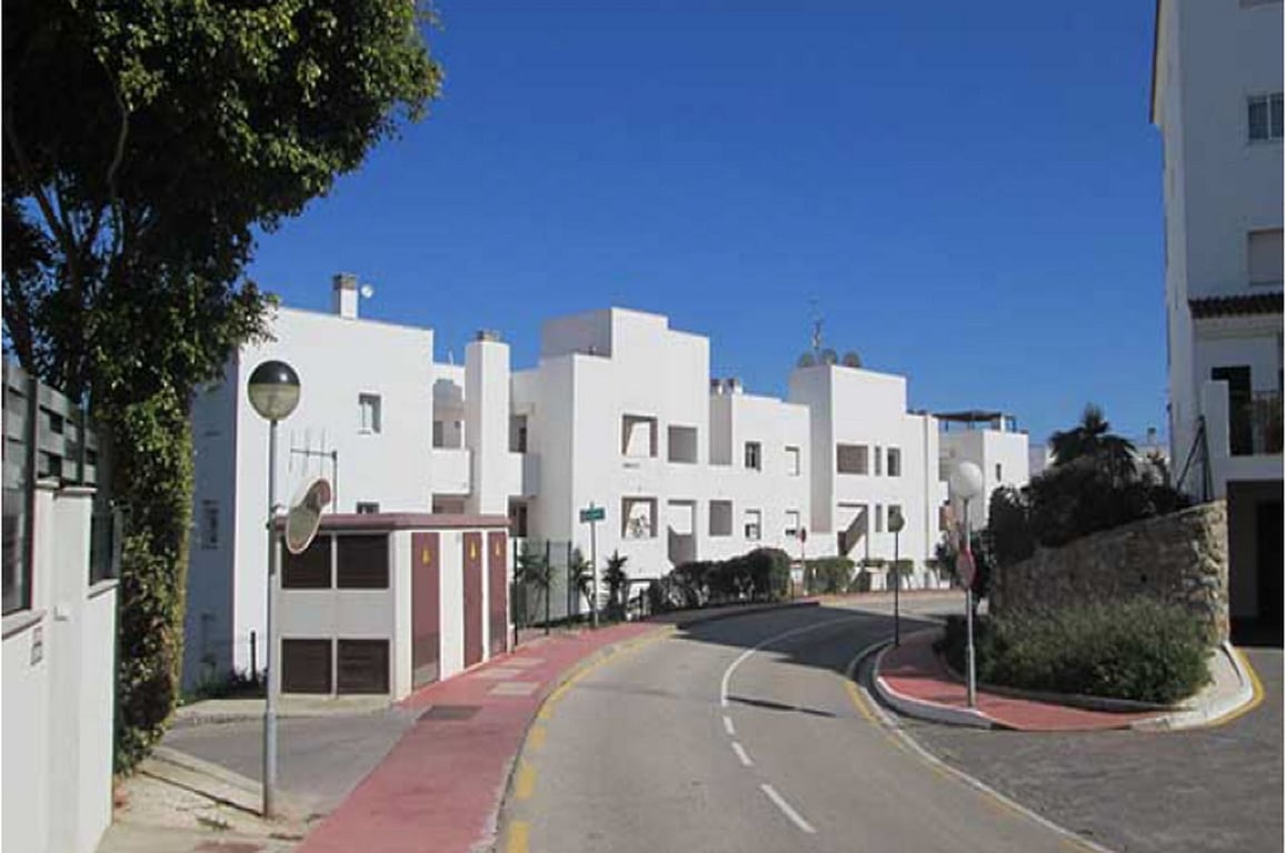 Apartment in Riviera del Sol - Image 2