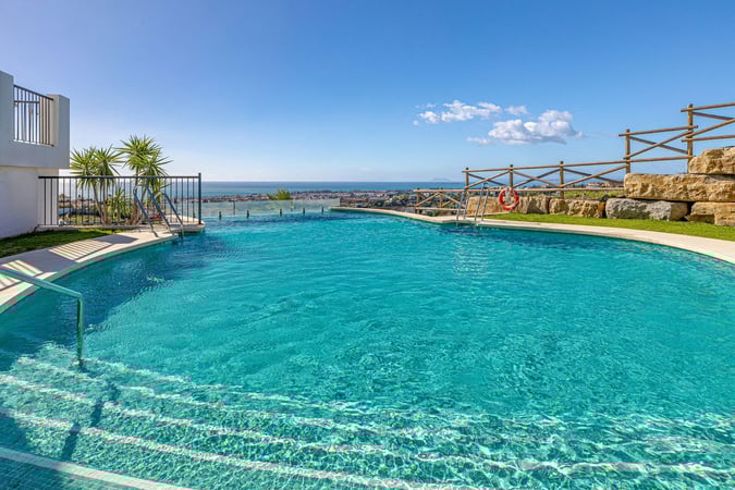 House in Benahavis - view 1