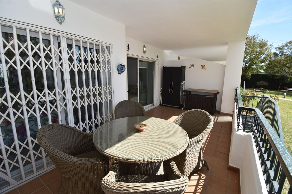 Apartment in Sitio de Calahonda - Image 3