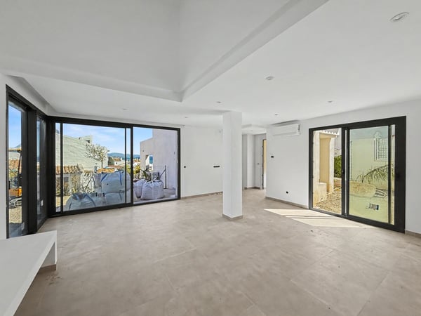 House in Estepona - view 1