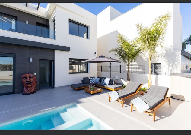 Villa in Algorfa - view 1