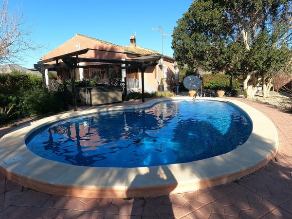 House in La Campaneta - view 1