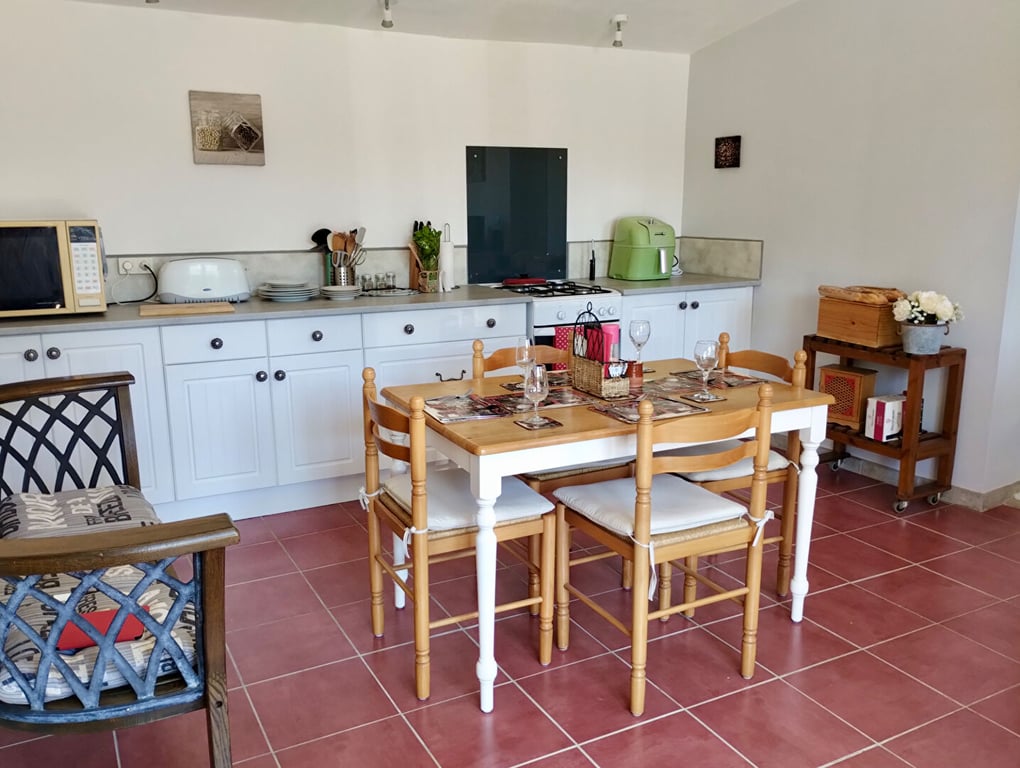 House in Les Adjots - Image 2