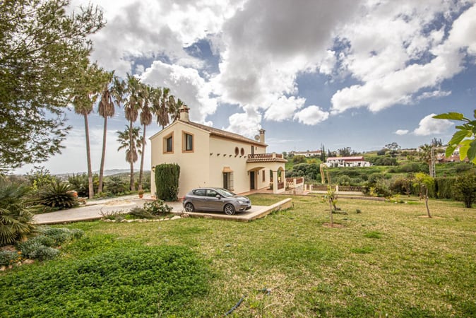 Villa in Calla de Mijas - view 1