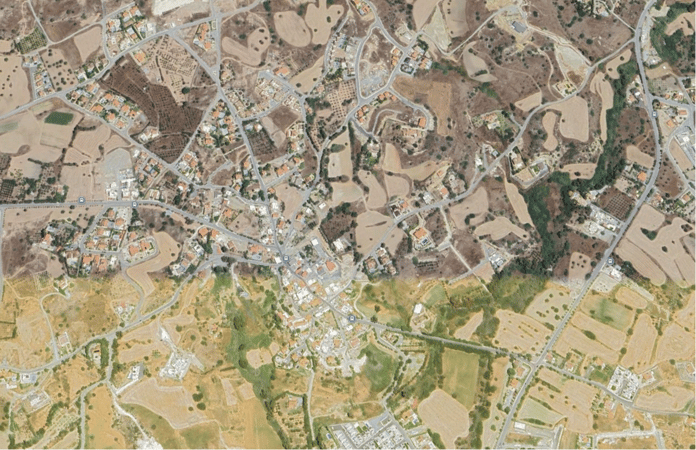 House in Moni - view 1