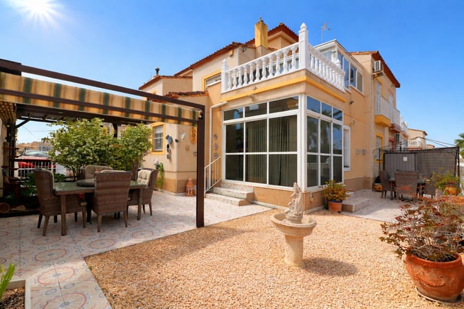 House in Algorfa - view 1