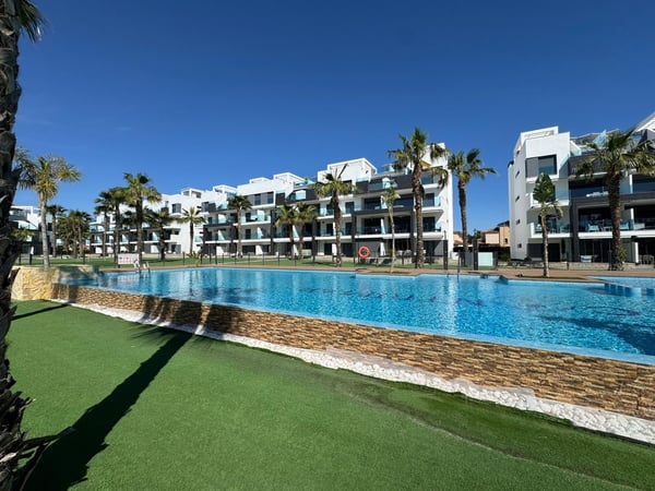 Apartment in Urbanizacion El Raso - view 1