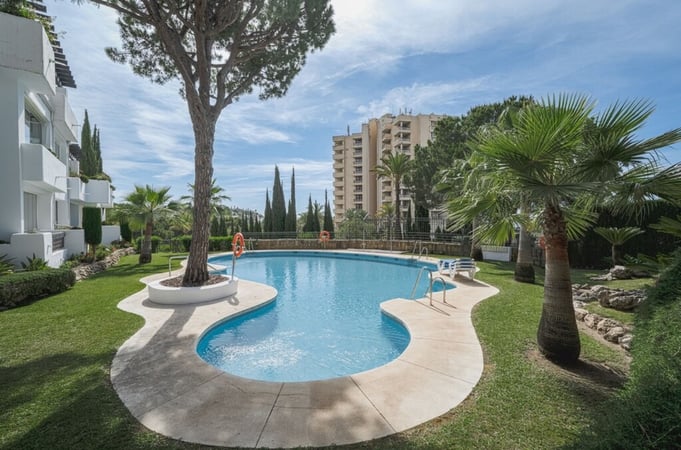 Apartment in Marbella - view 1