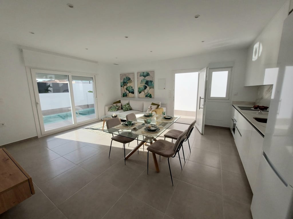 House in Roldan - Image 2